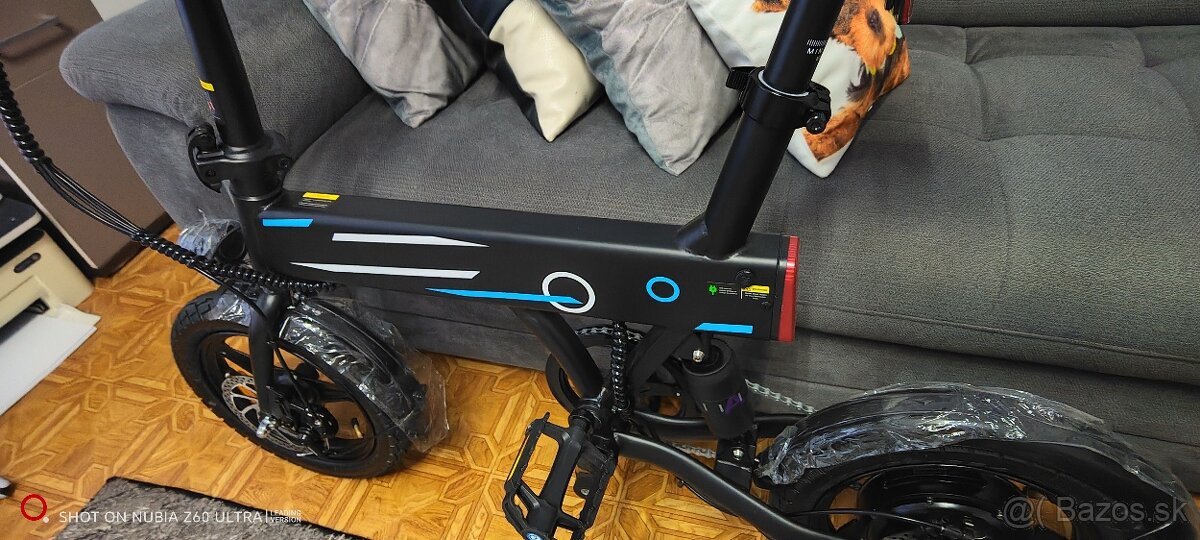 Elektricky cestný bicykel