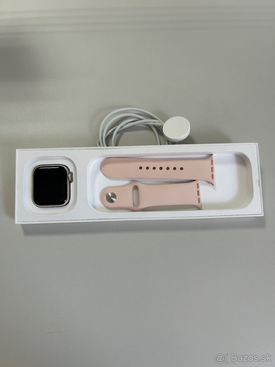 Apple watch SE 2. gen. (2024) 40 mm BLOKOVANÉ