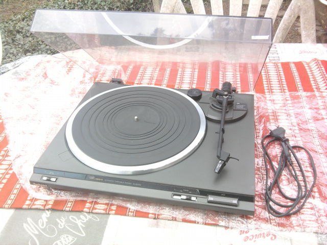 Gramofón TECHNICS