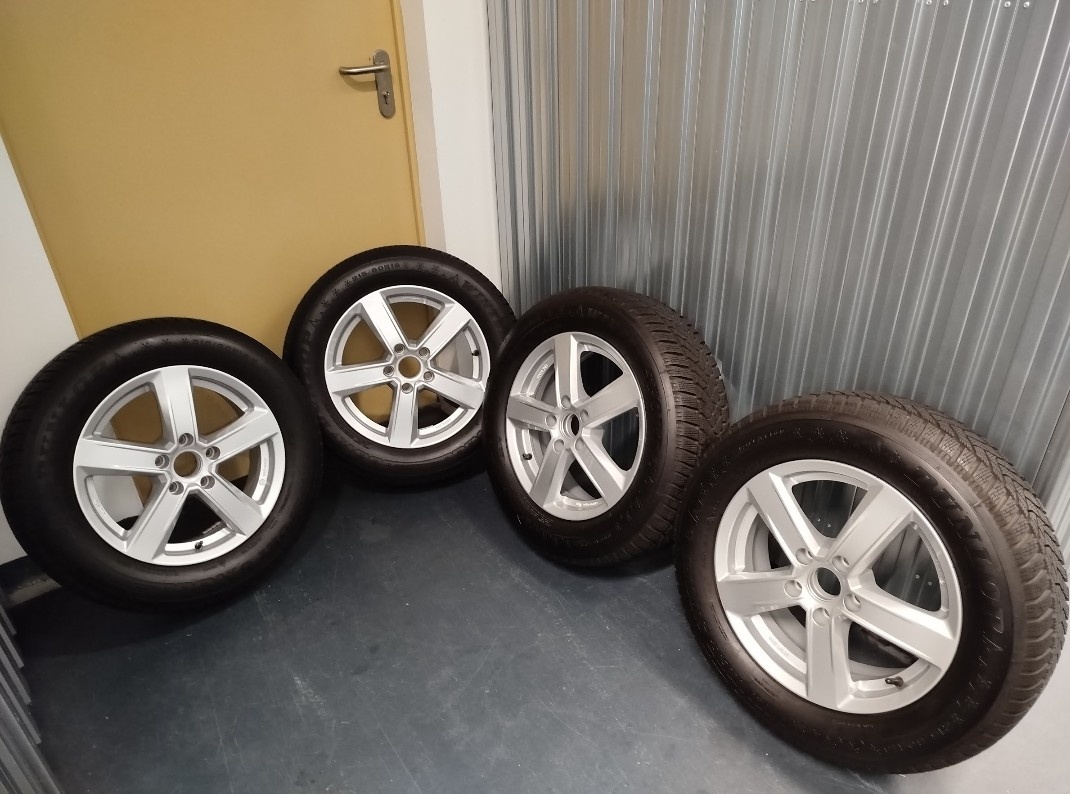 Zimne pnumatiky 215/60/R16 DUNLOP, DEZENT