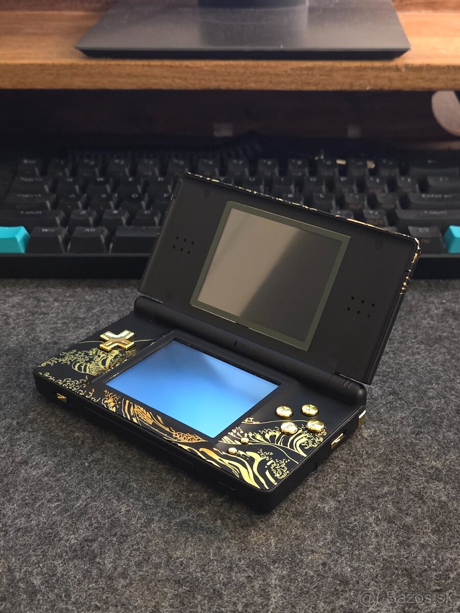 Predám Nintendo DS Lite čierna