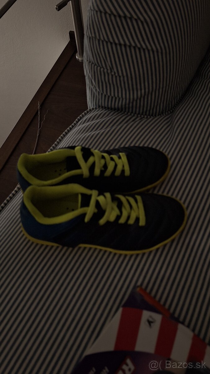 Halovky ako nove 29.tenisky na telesnú