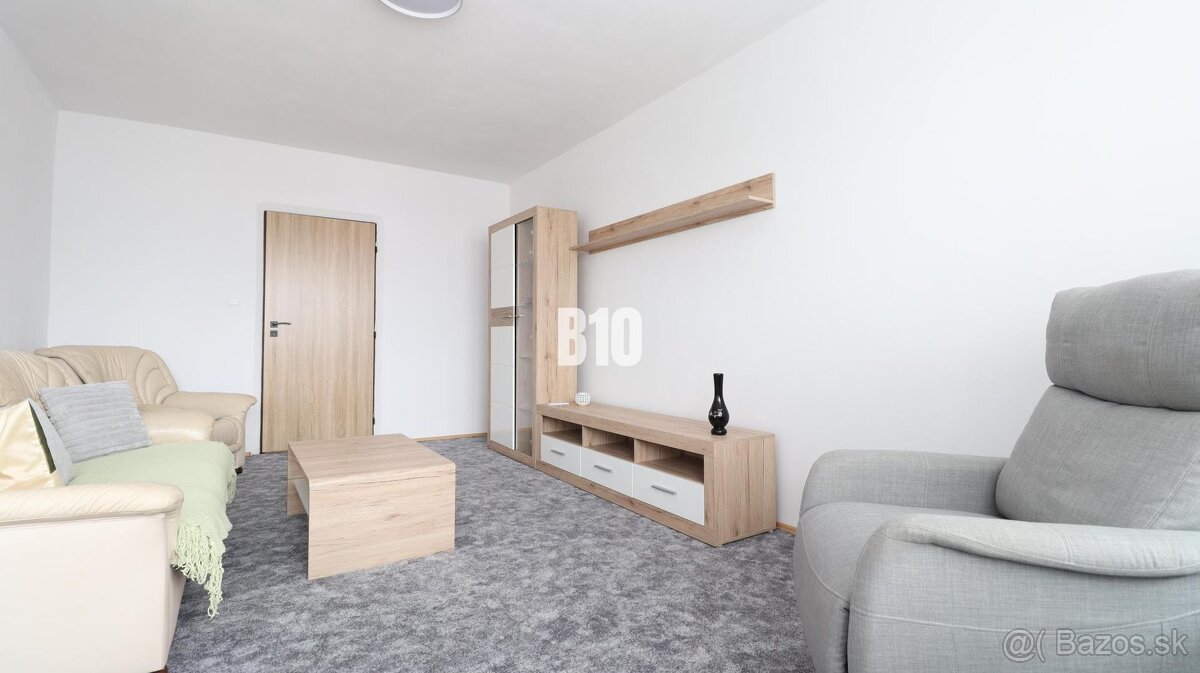 Na prenájom 3 izbový veľkometrážny byt Nováková ulica