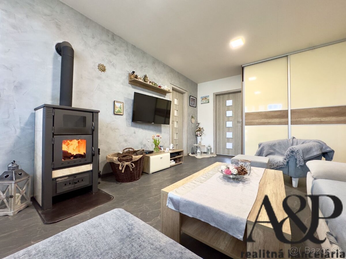 3 IZB. BYT S LOGGIOU,GARÁŽOU A ZÁHRADOU, 68M2, KOŠARISKÁ, ok