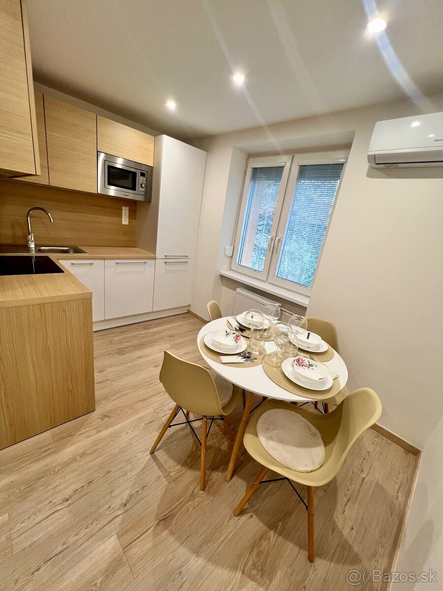 Predane - Predám 1 Izb byt v Komárne