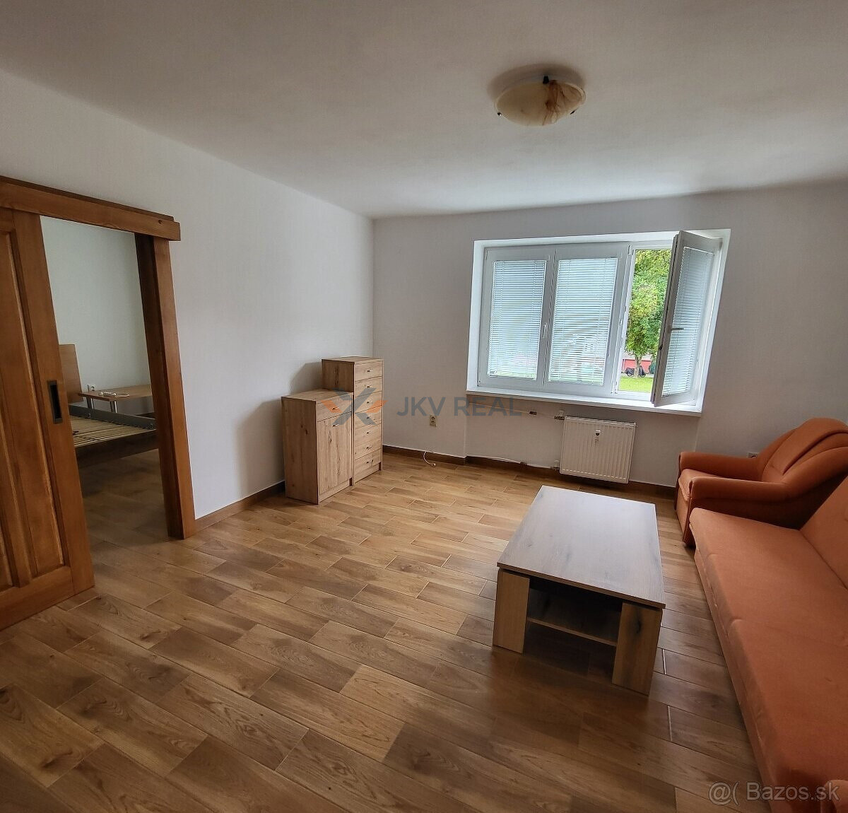 Slnečný 2-izbový byt s balkónom v tichej časti Prievidze