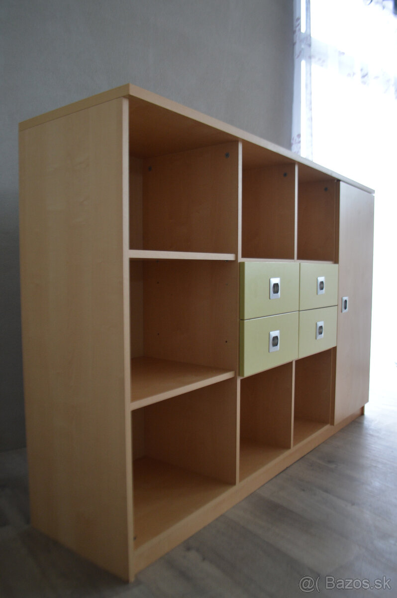 Komoda, stolík pod tv