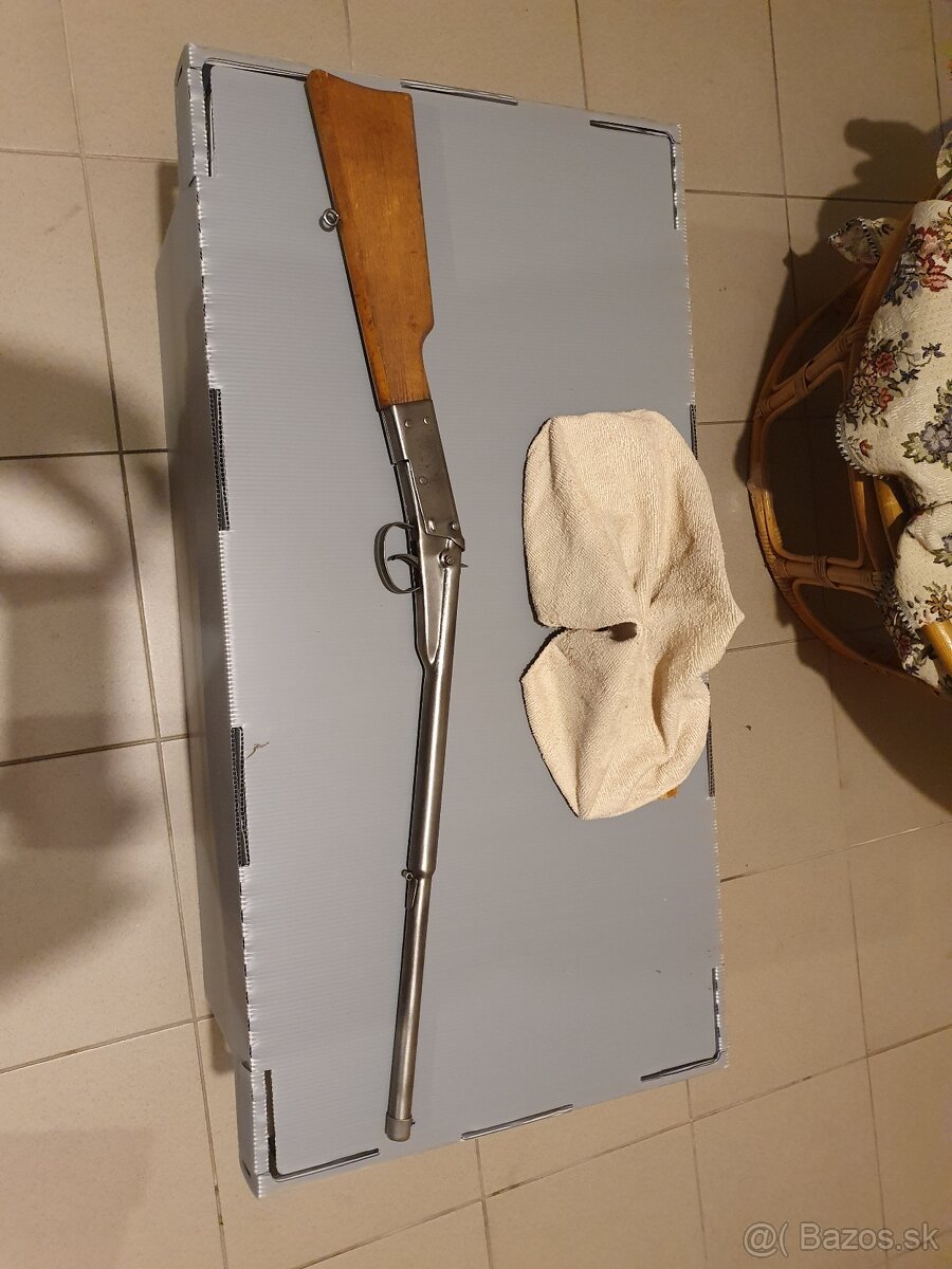 Vzduchovka Slavia 608