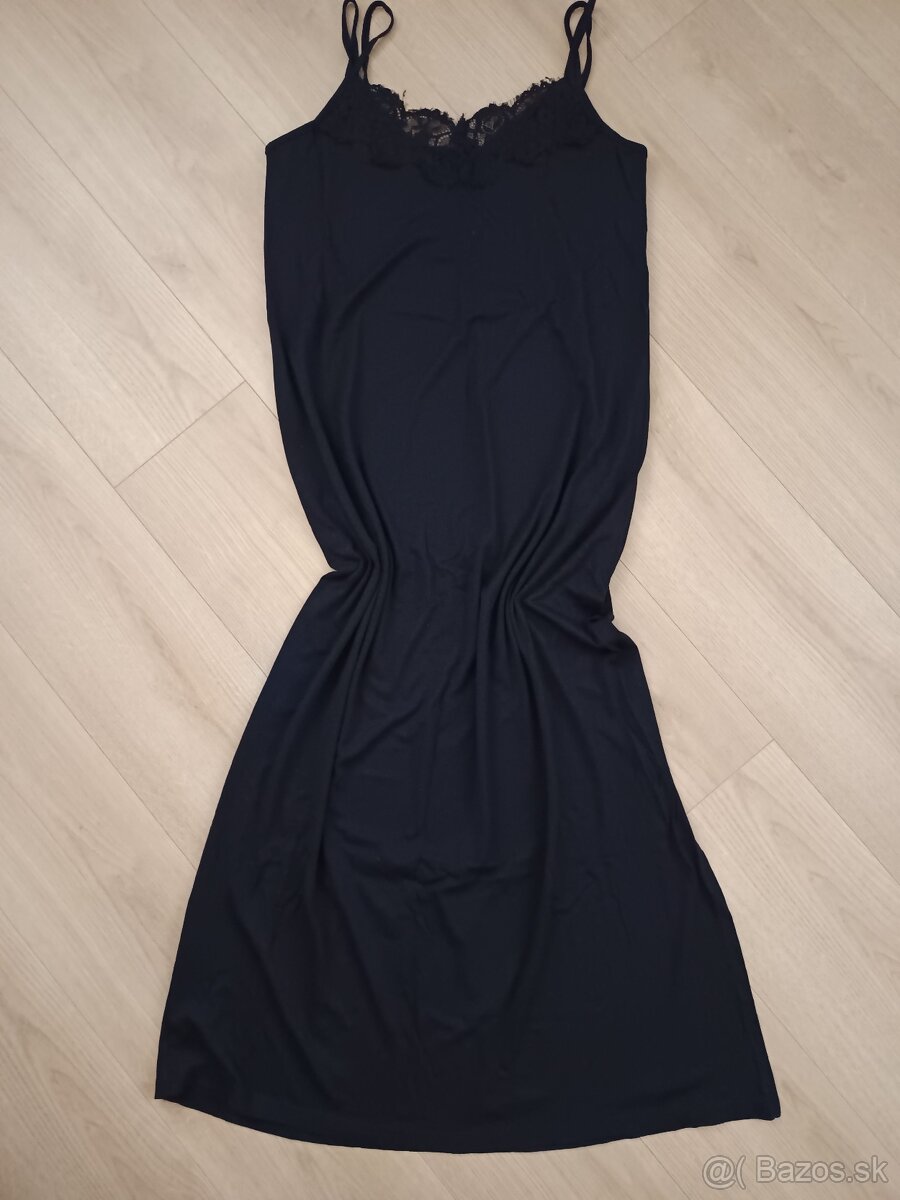 Čierna nočná košela 40/42 - nová