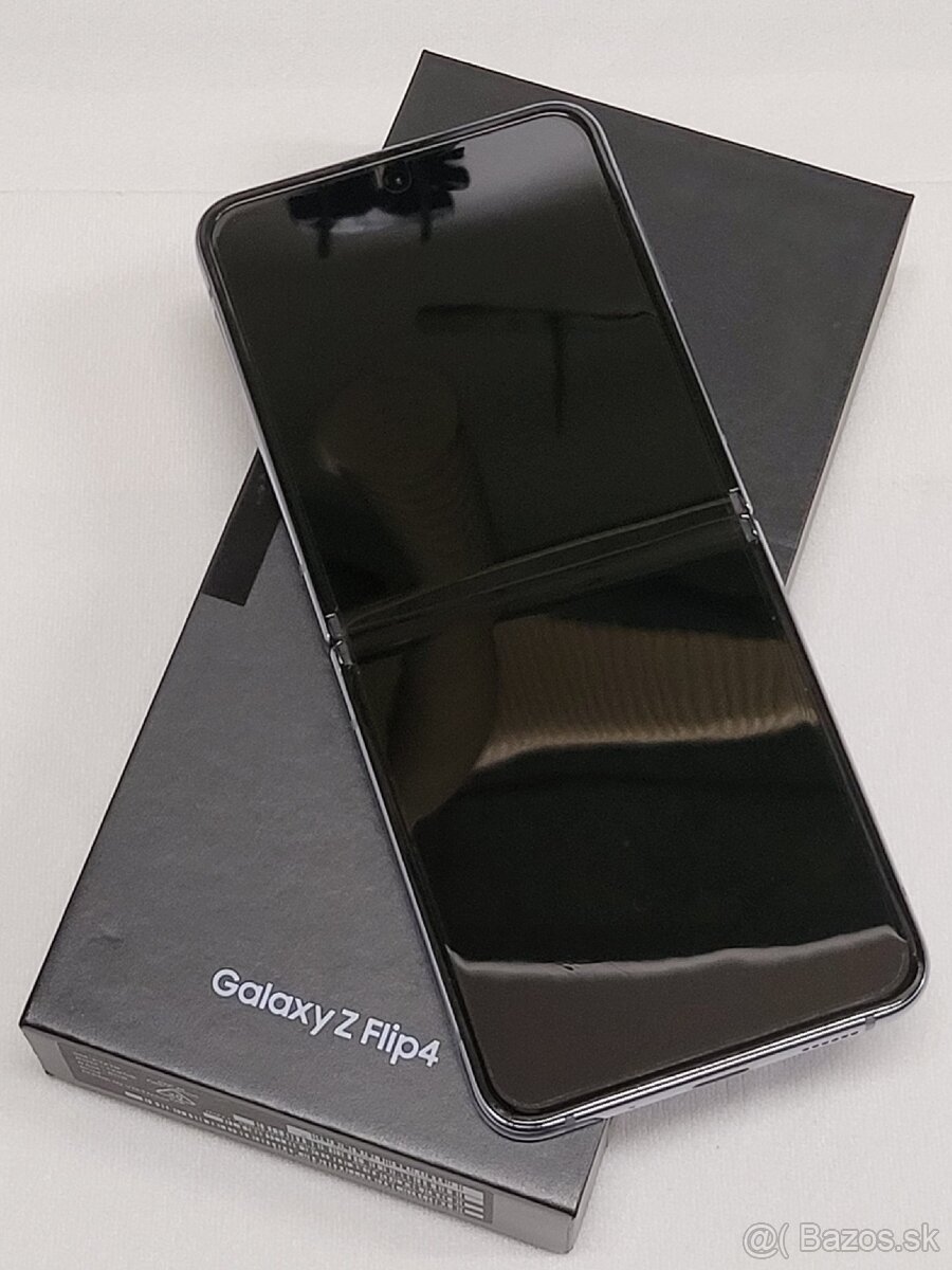 Samsung Galaxy Z Flip 4 - Modrý