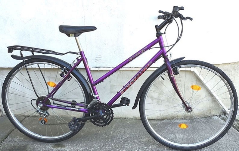 Cestný trekingový bicykel