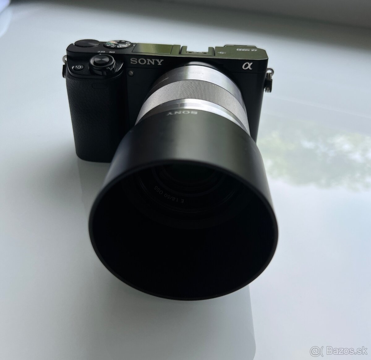 Sony A6000 + 50mm f/1.8 OSS – výborný stav, pôvodné balenie