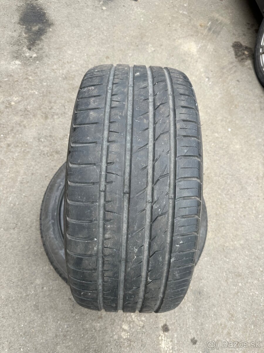 275/40r20