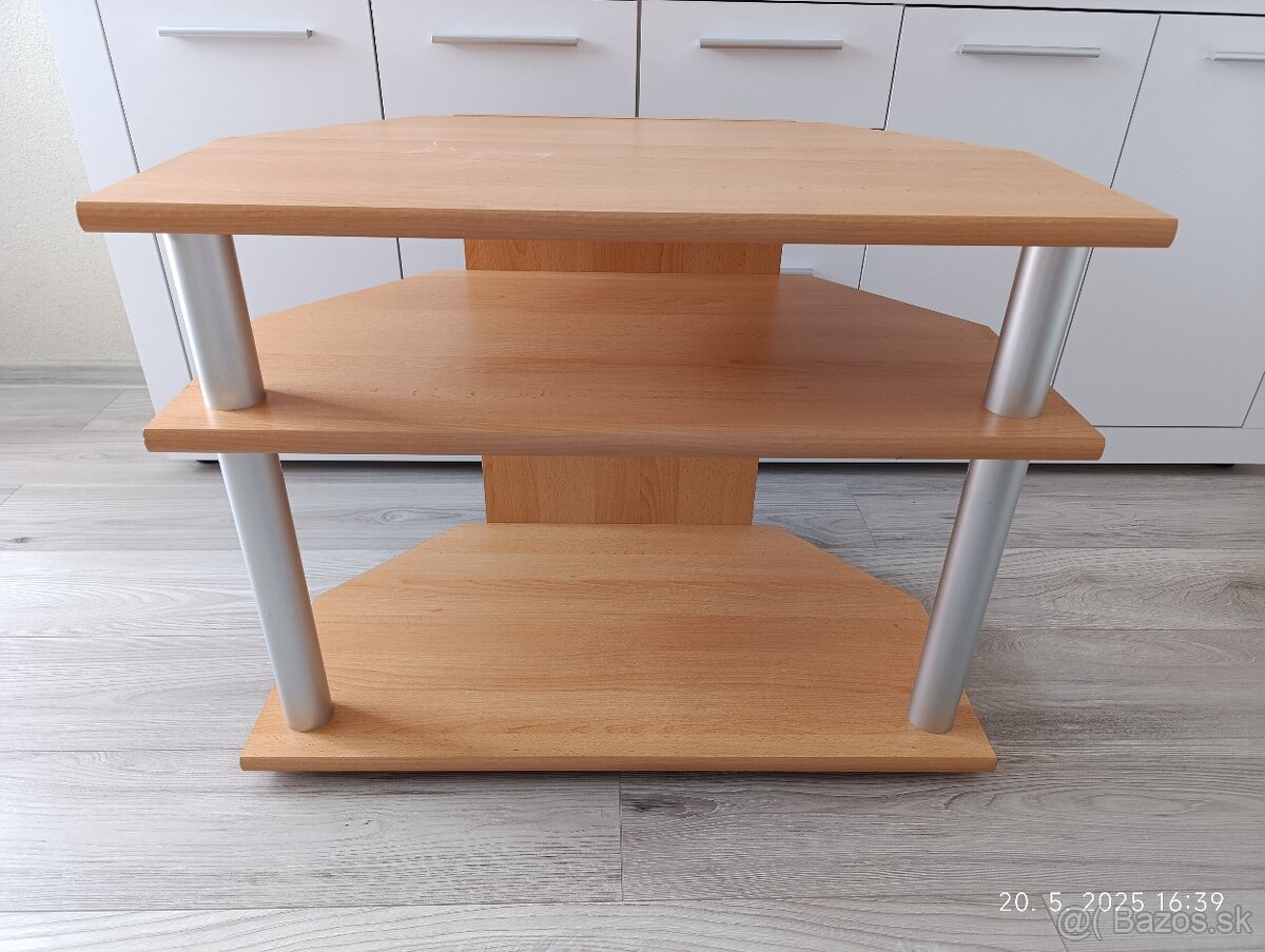 Stolík pod TV