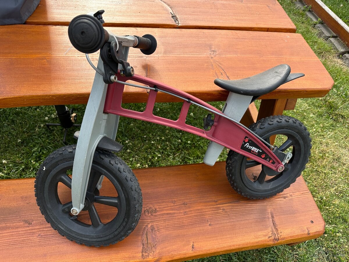 Odrážadlo First bike