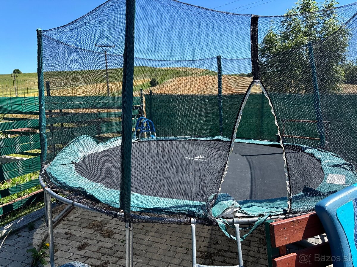 Trampolína Aga