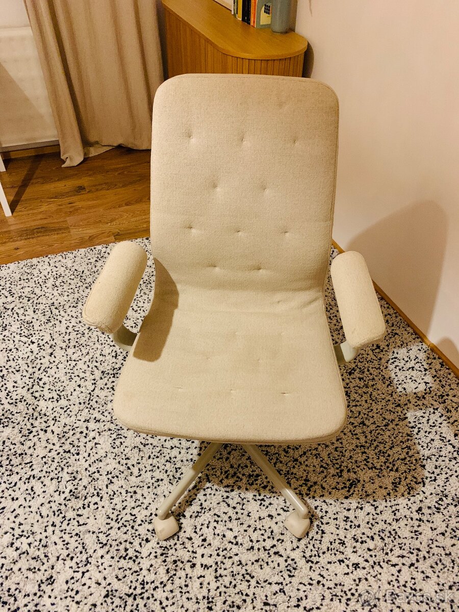 MULLFJÄLLET Konferenčná stolička s kolieskami, Naggen béžová