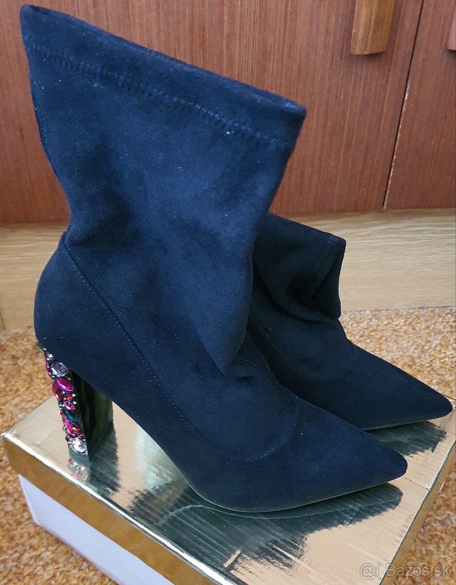 Kotnikove čižmičky