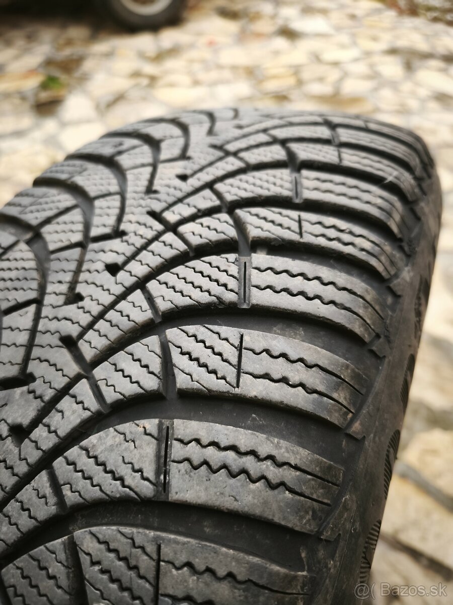 Goodyear Ultragrip 9, 205/55 R16 91H, zimná sada