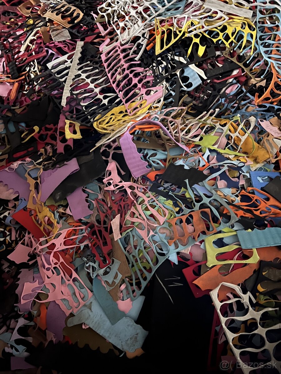 odpad z ľahčenej gumy ( puzzle) eva kopolymer