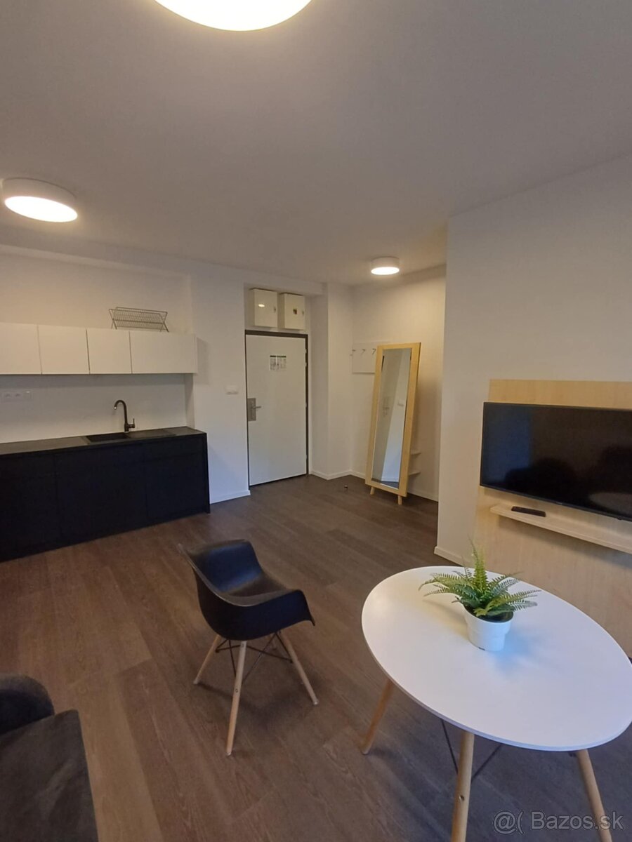 RK Byty Bratislava predá 2 izb. byt na ul. Žilinská, BA I.