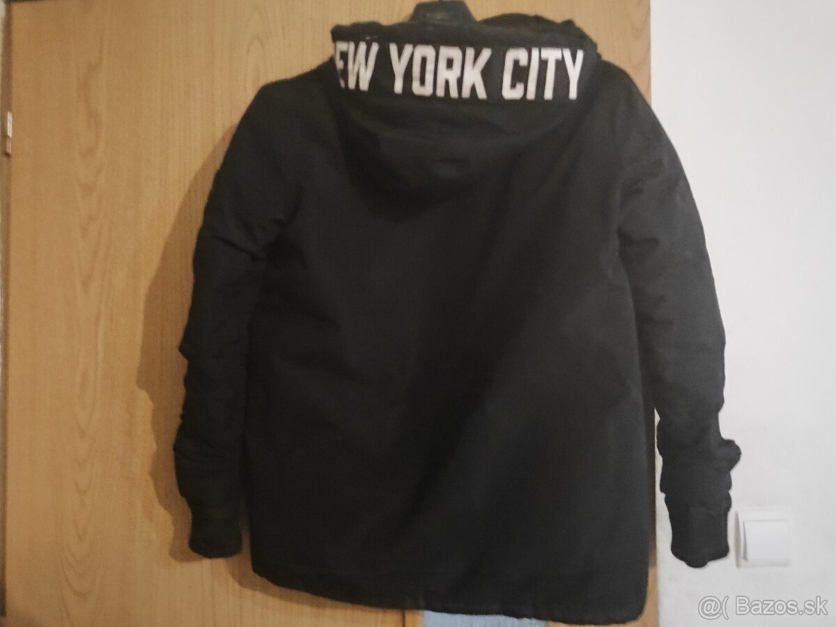 Chlapčenská zimná bunda 158/164 čierna