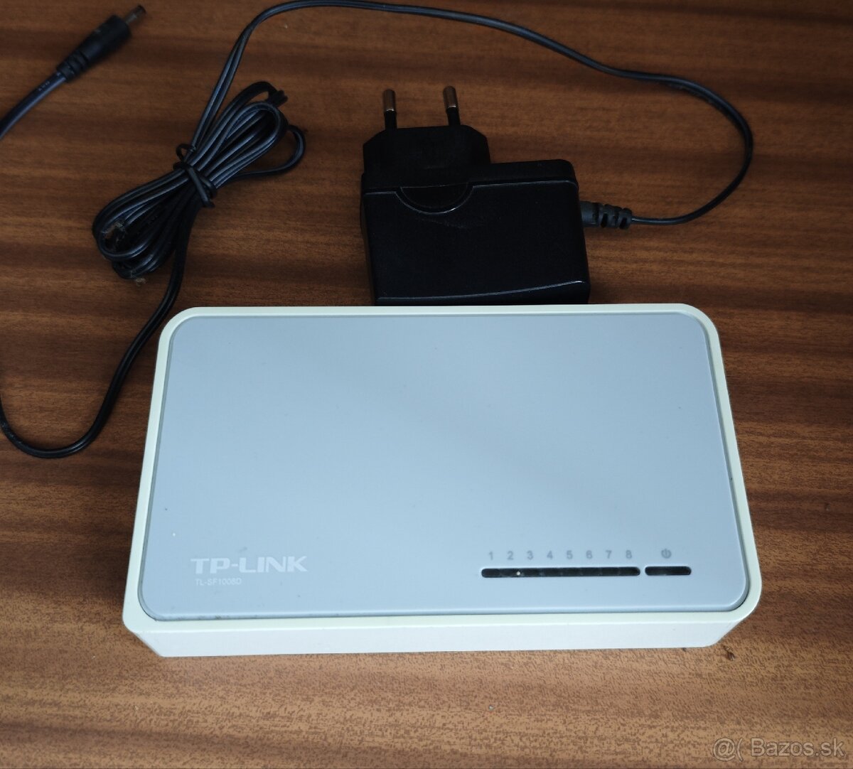 TP Link 8 port 100 Mbps switch