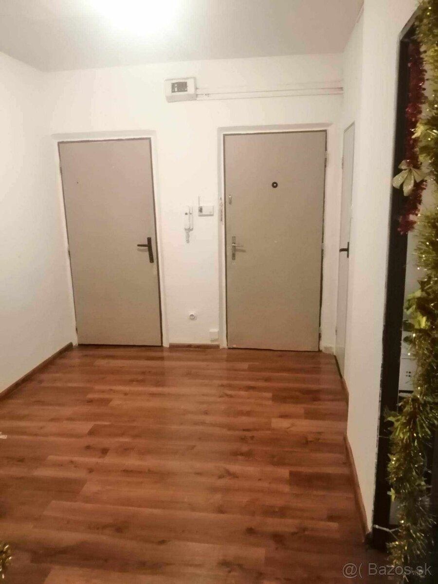 3- izbový byt s garážou