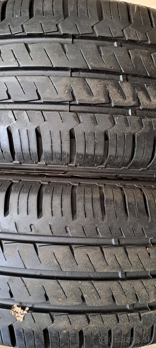 Predám 2ks pekné letné 225/65r16C Hankoom na dodávku