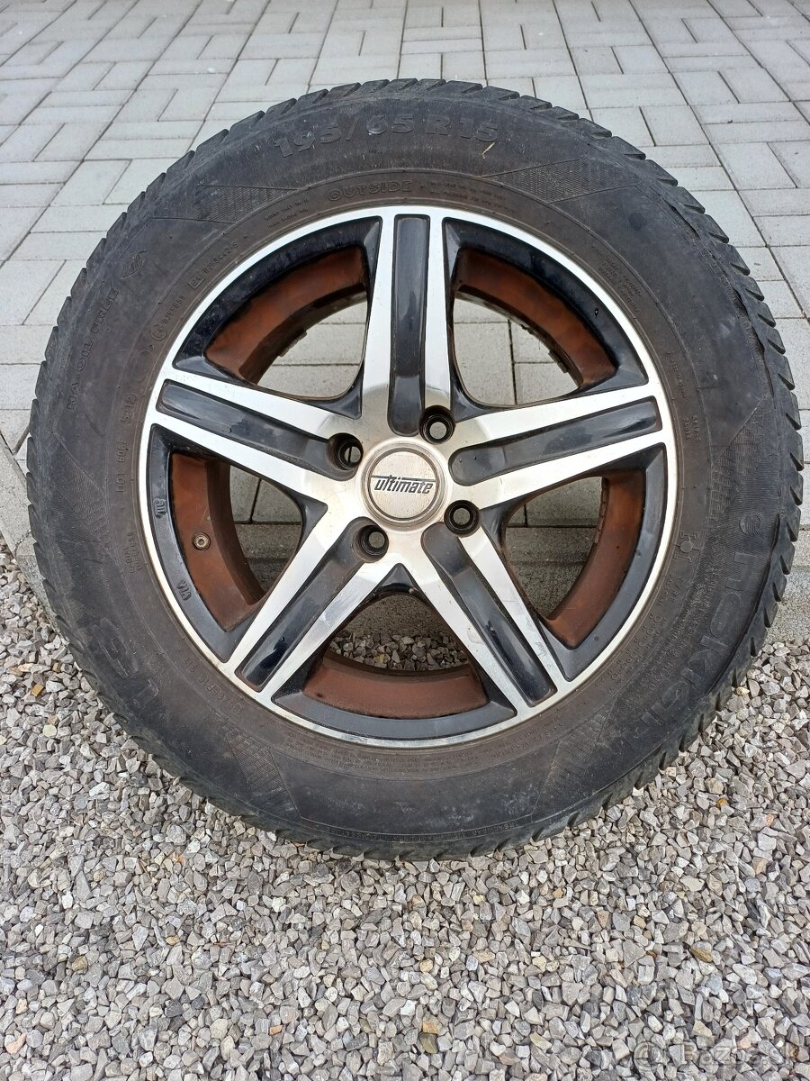 Predám elektróny obuté na letných pneumatikách