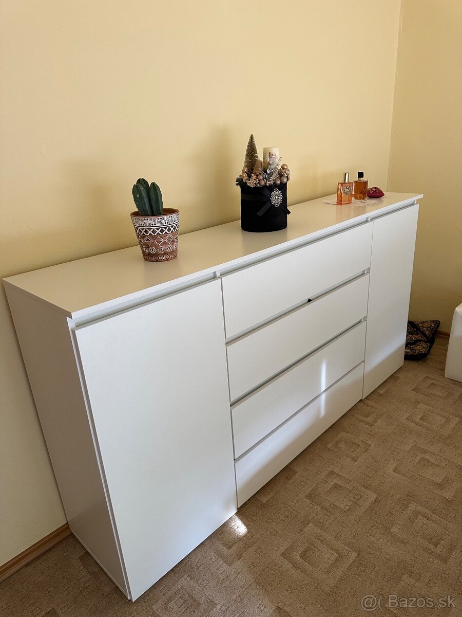 Komoda a 2 skrine