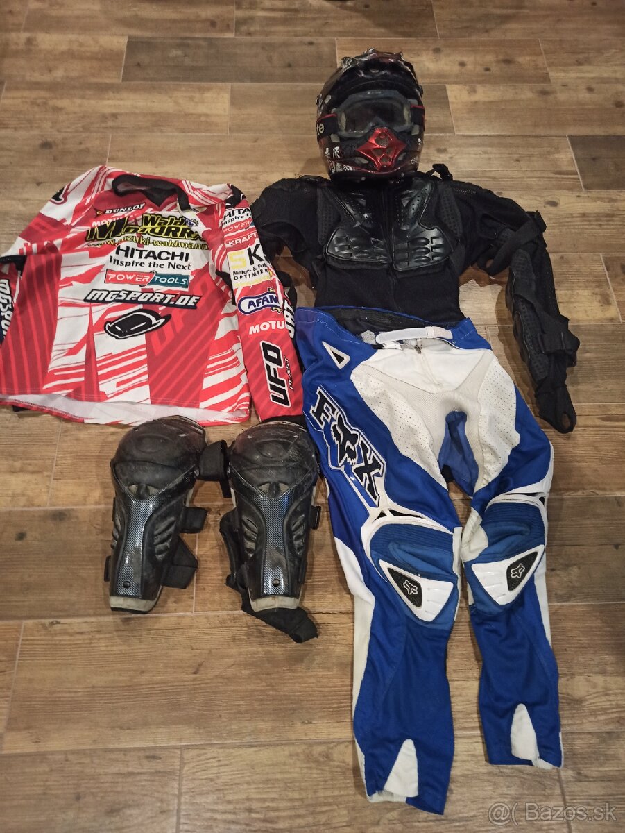 Predám výstroj na motocross