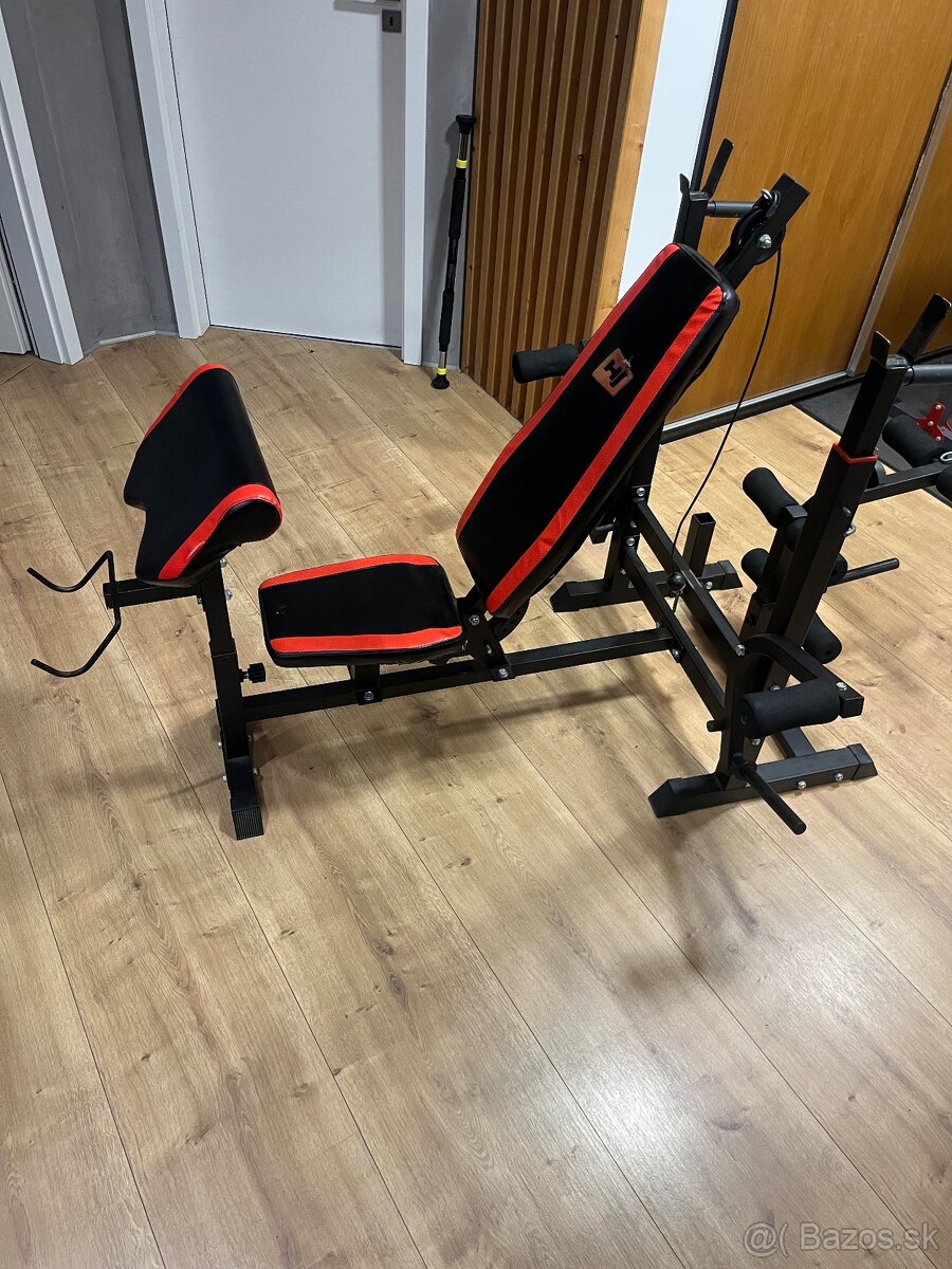Multifunkčná lavička na bench