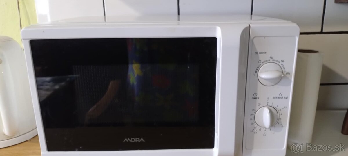 Mikrovlnná rúra značky MORA