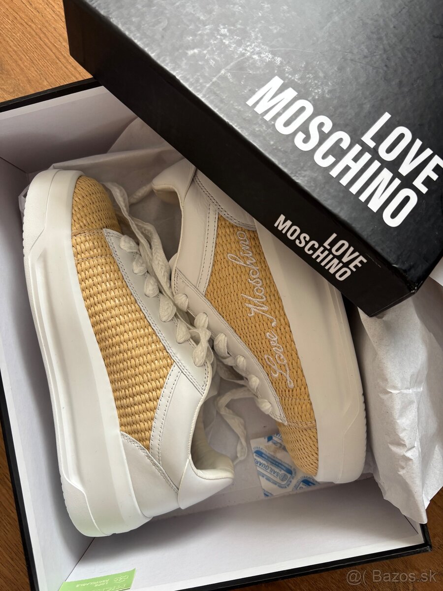 Tenisky love moschino