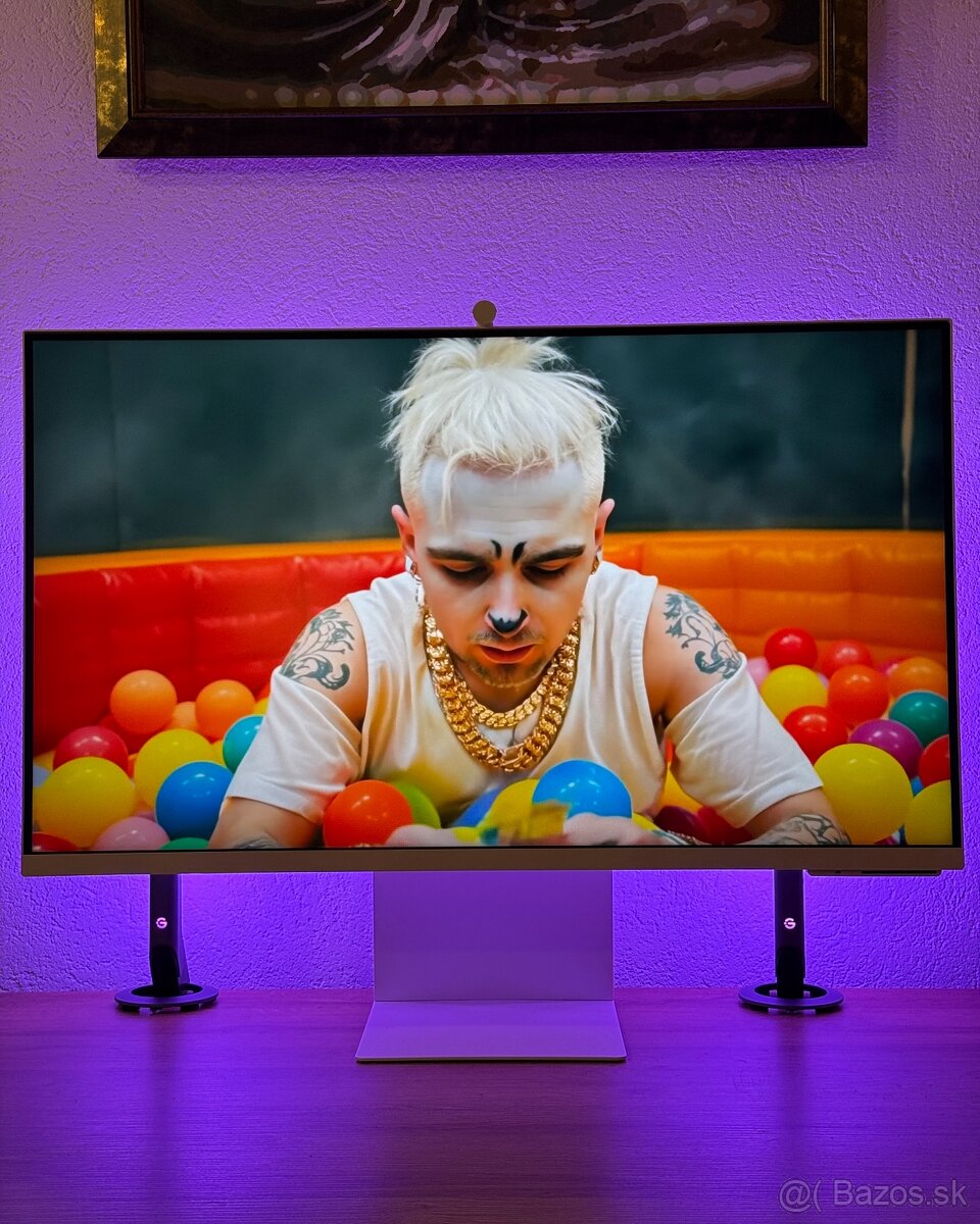 Samsung Smart Monitor M8