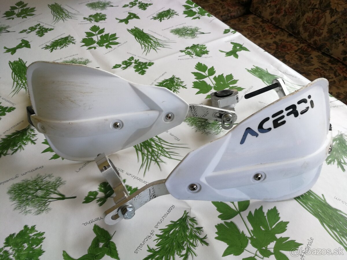 Chranice pacok acerbis