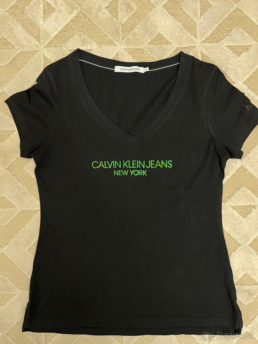 Predam čierne tričko Calvin Klein