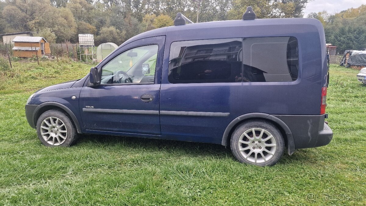 Opel COMBO TOUR 1.4 benzín