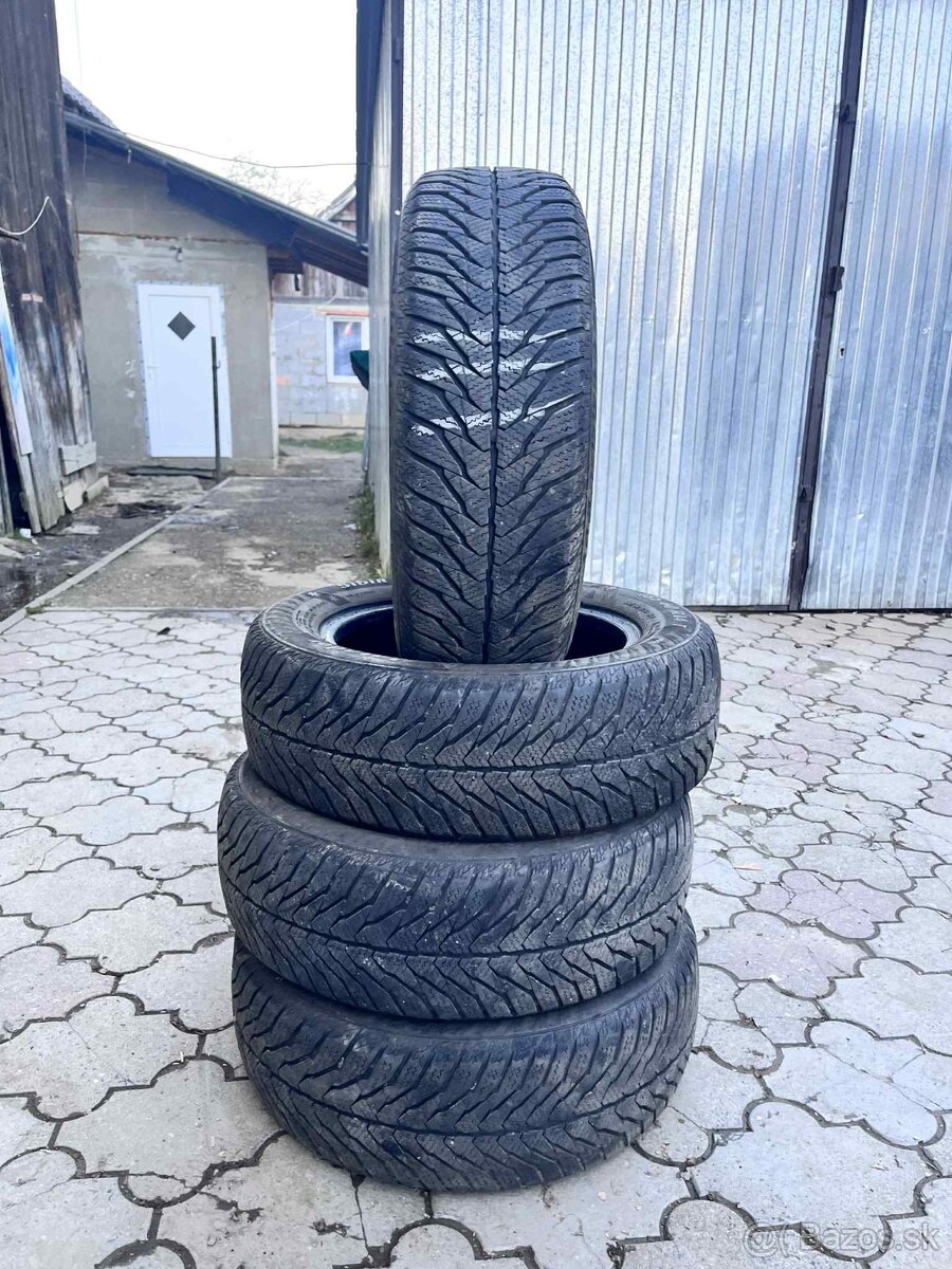 Predam pneumatiky 185/60r14 zimne