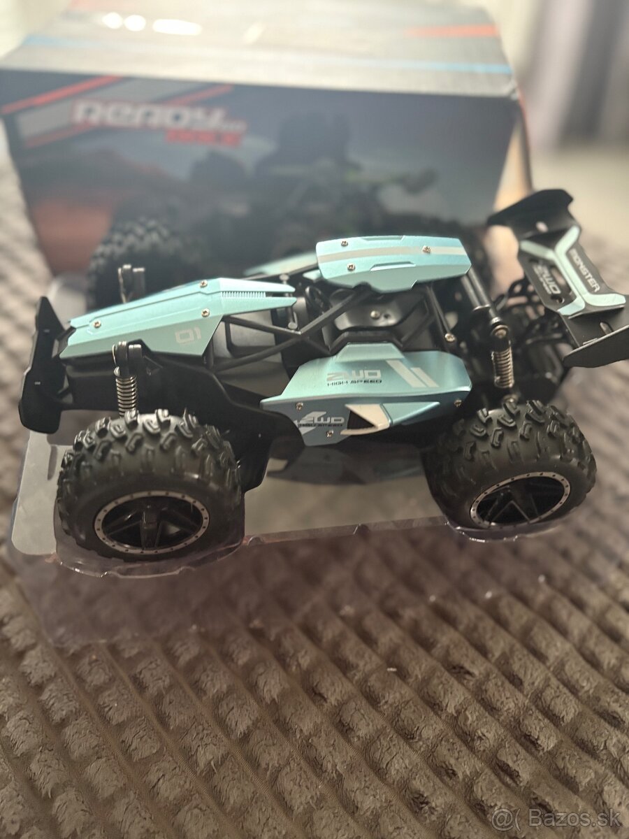 Auto na ovládanie nové