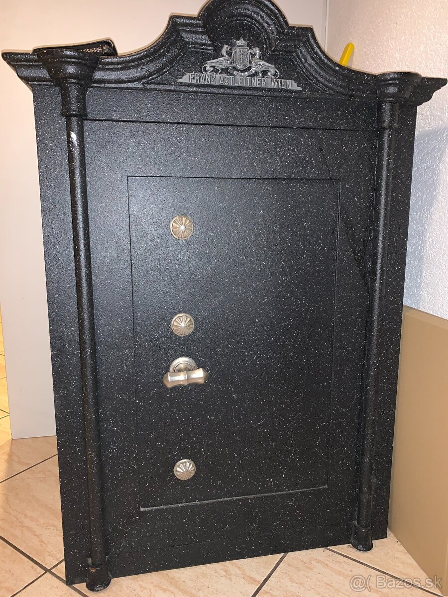 TREZOR FRANZ ASTLEITNER WIEN