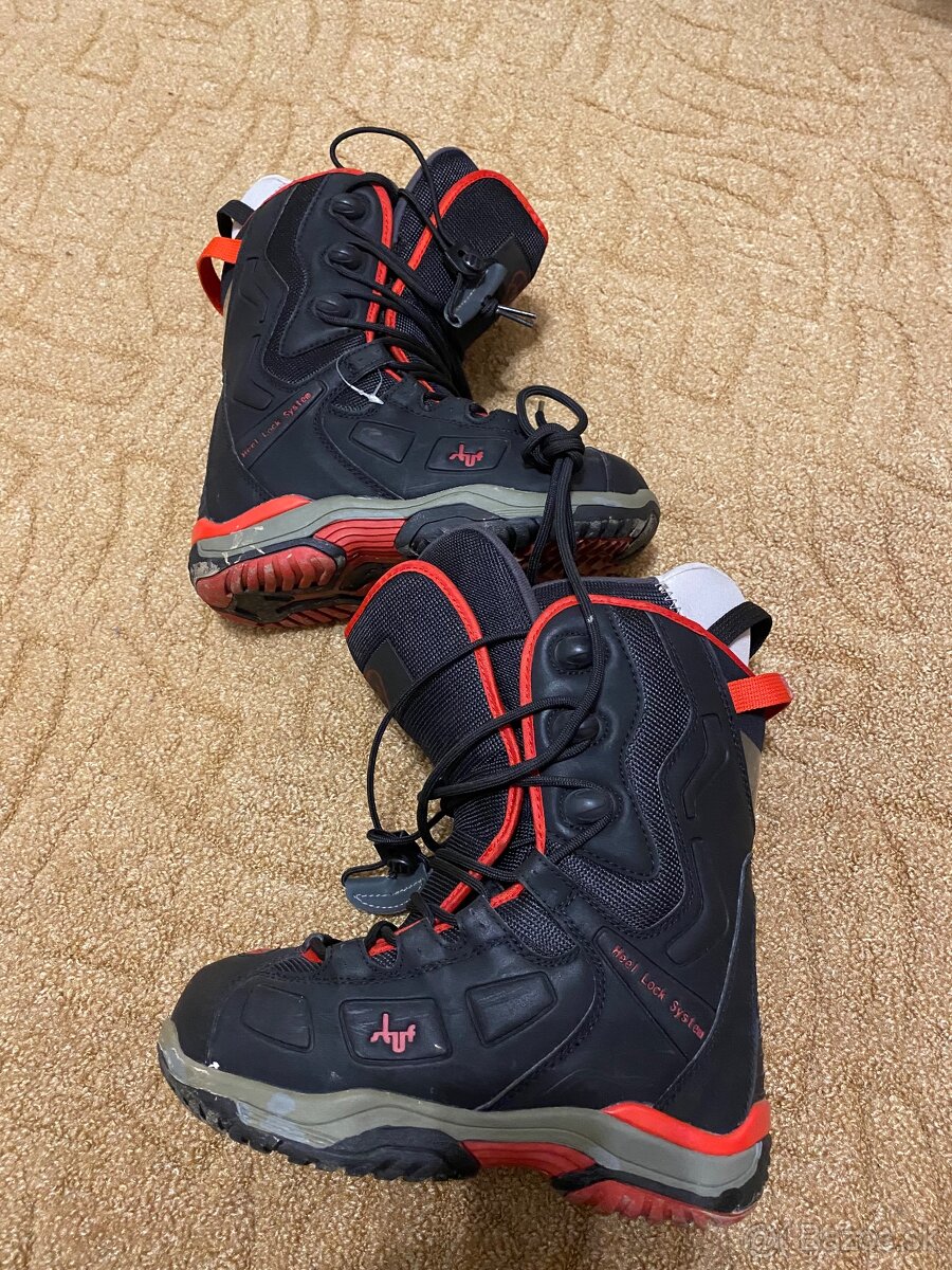 Snowboard topánky 36