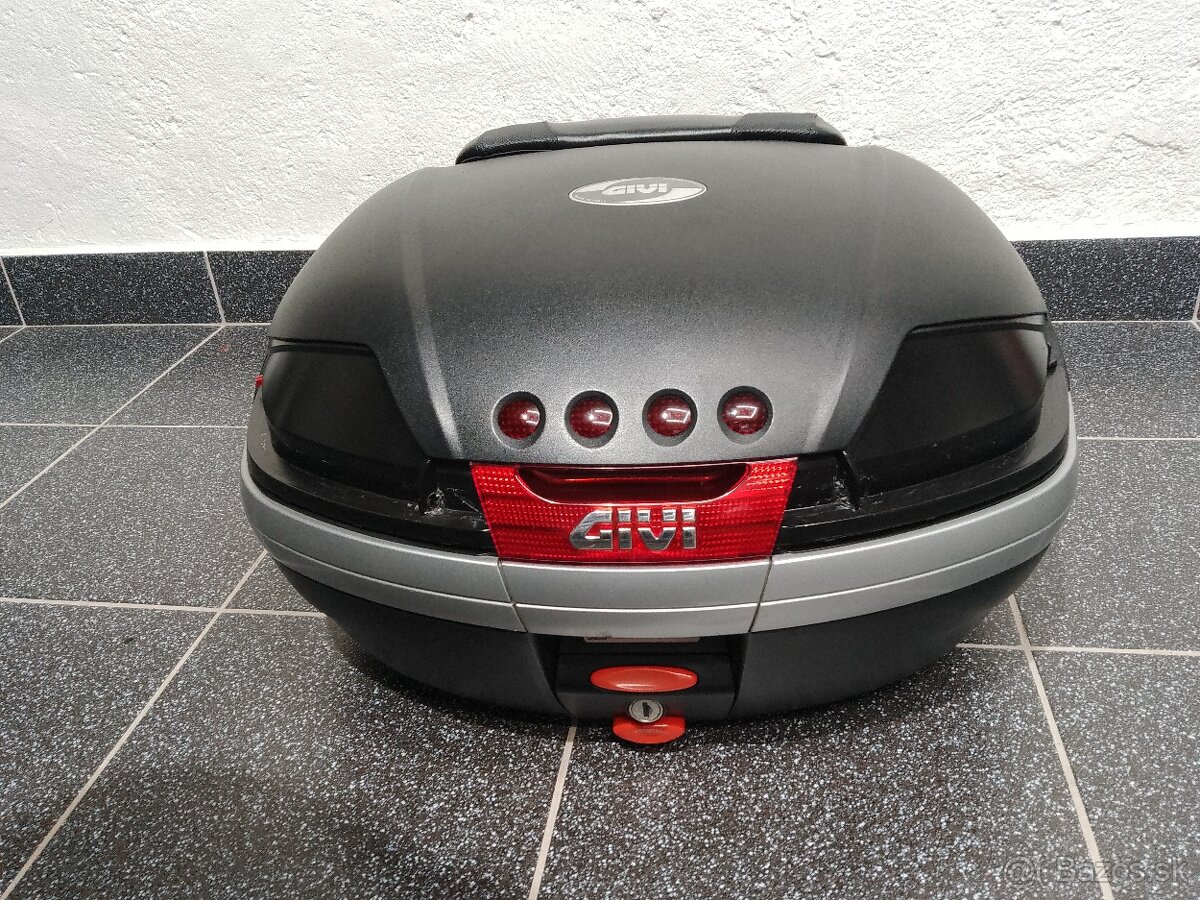 Kufor givi 46 litrový