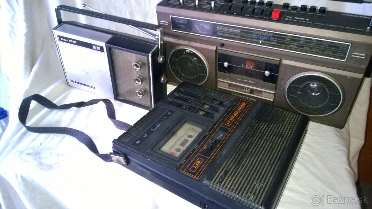 retro kazeťáky, boombox, staré rádio