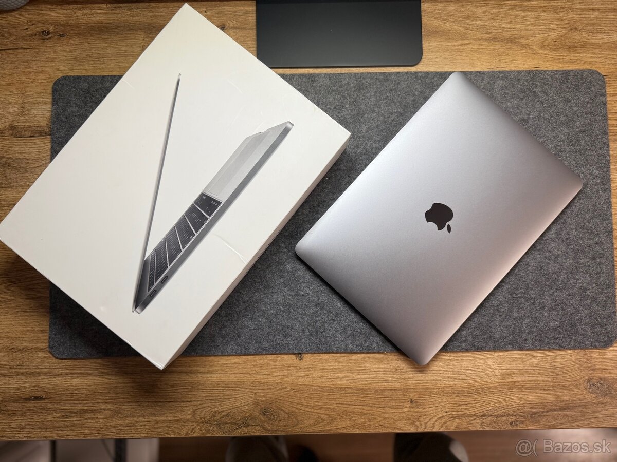 MacBook Pro 2017, 256gb A1708