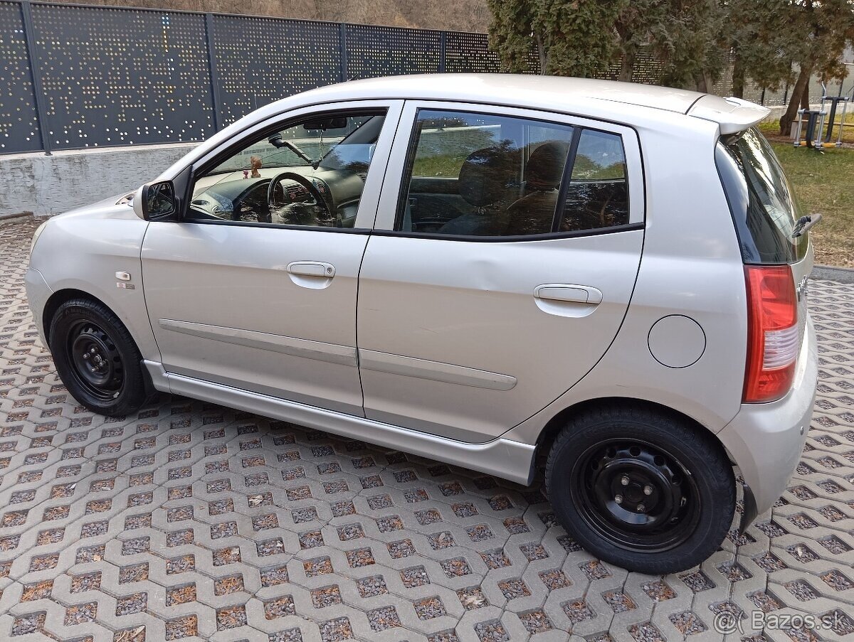 Kia Picanto 1.1 benzín 48kw rok 2004