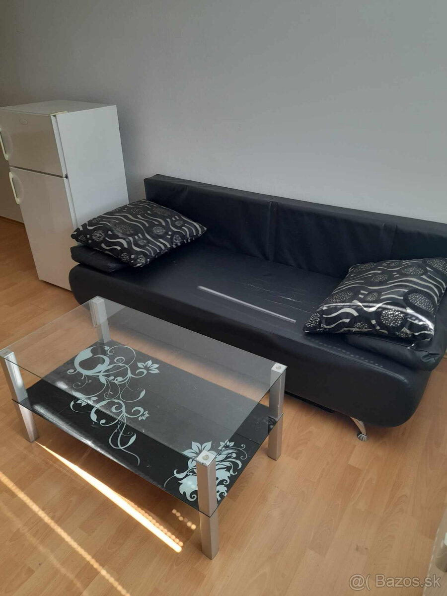 Prenajmem zariadenú garzónku na sídlisku Medvedzie