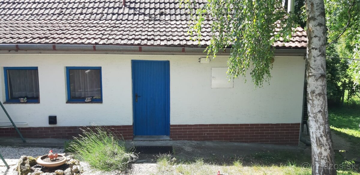 Romantická chalupa, Hrachovište