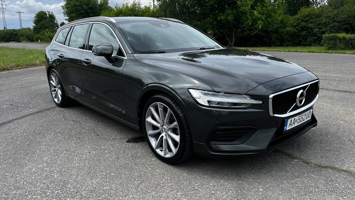 Volvo V60 T4 Momentum Pro A/T
